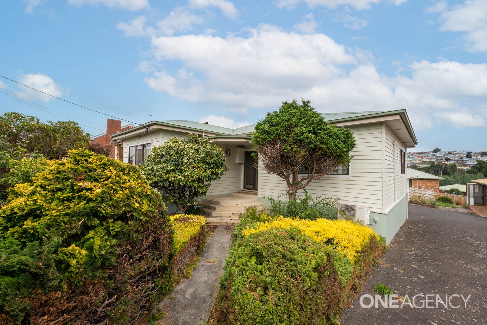 204 Mount Street, Upper Burnie, Upper Burnie - Thumbnail 2