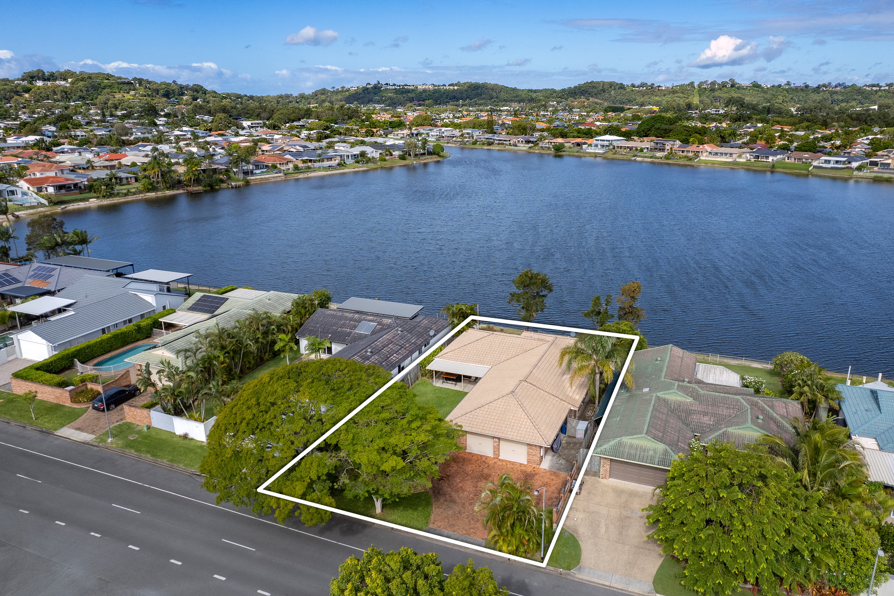 44 Auk Avenue, Burleigh Waters, Burleigh Waters - Thumbnail 2