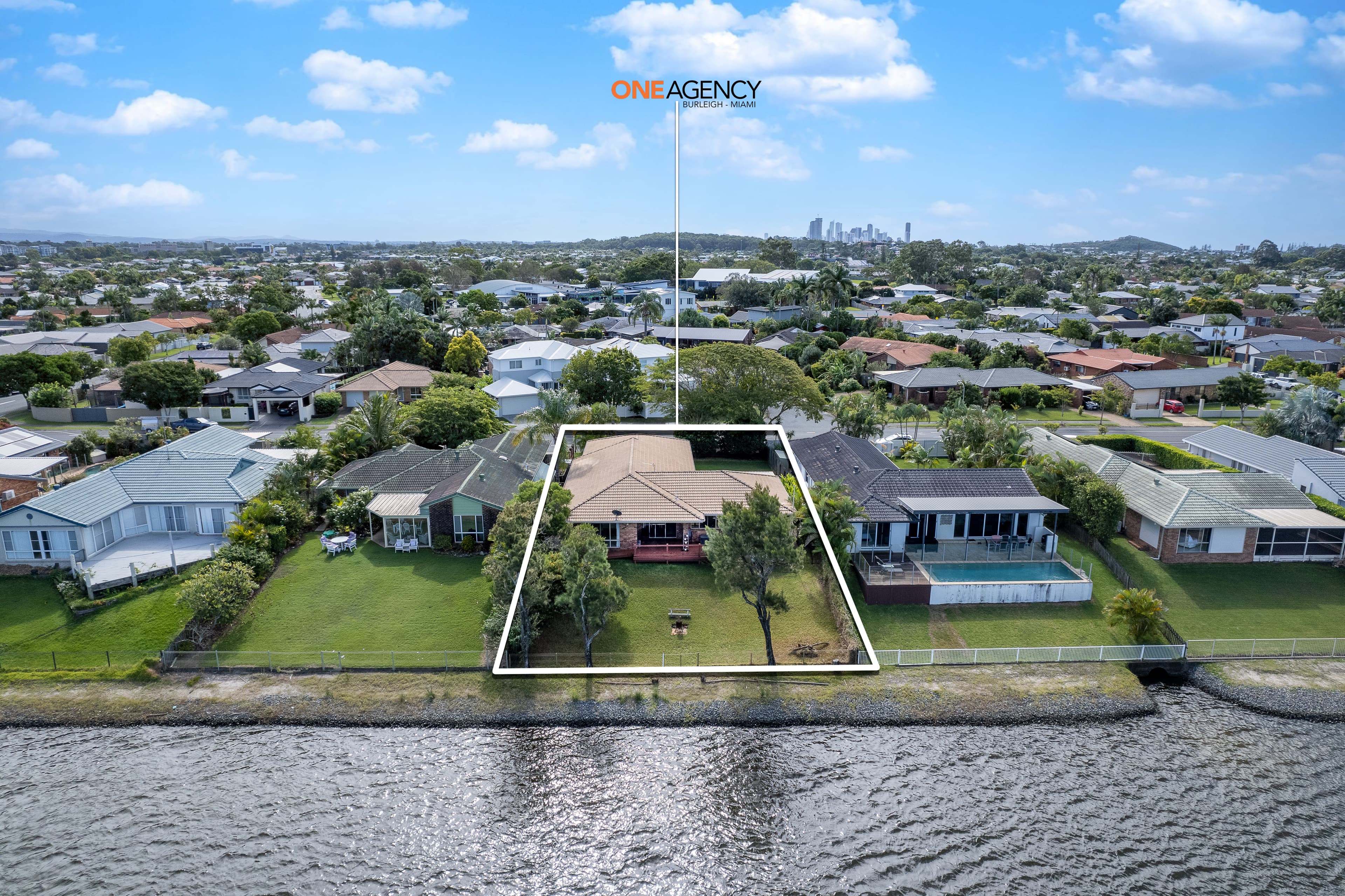 44 Auk Avenue, Burleigh Waters, Burleigh Waters - Thumbnail 4