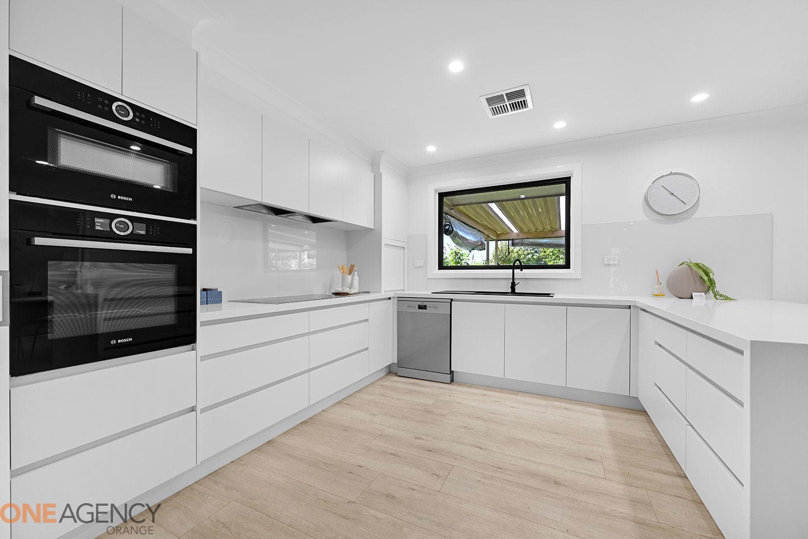 46 Carcoar Street, Spring Hill, Spring Hill - Thumbnail 2