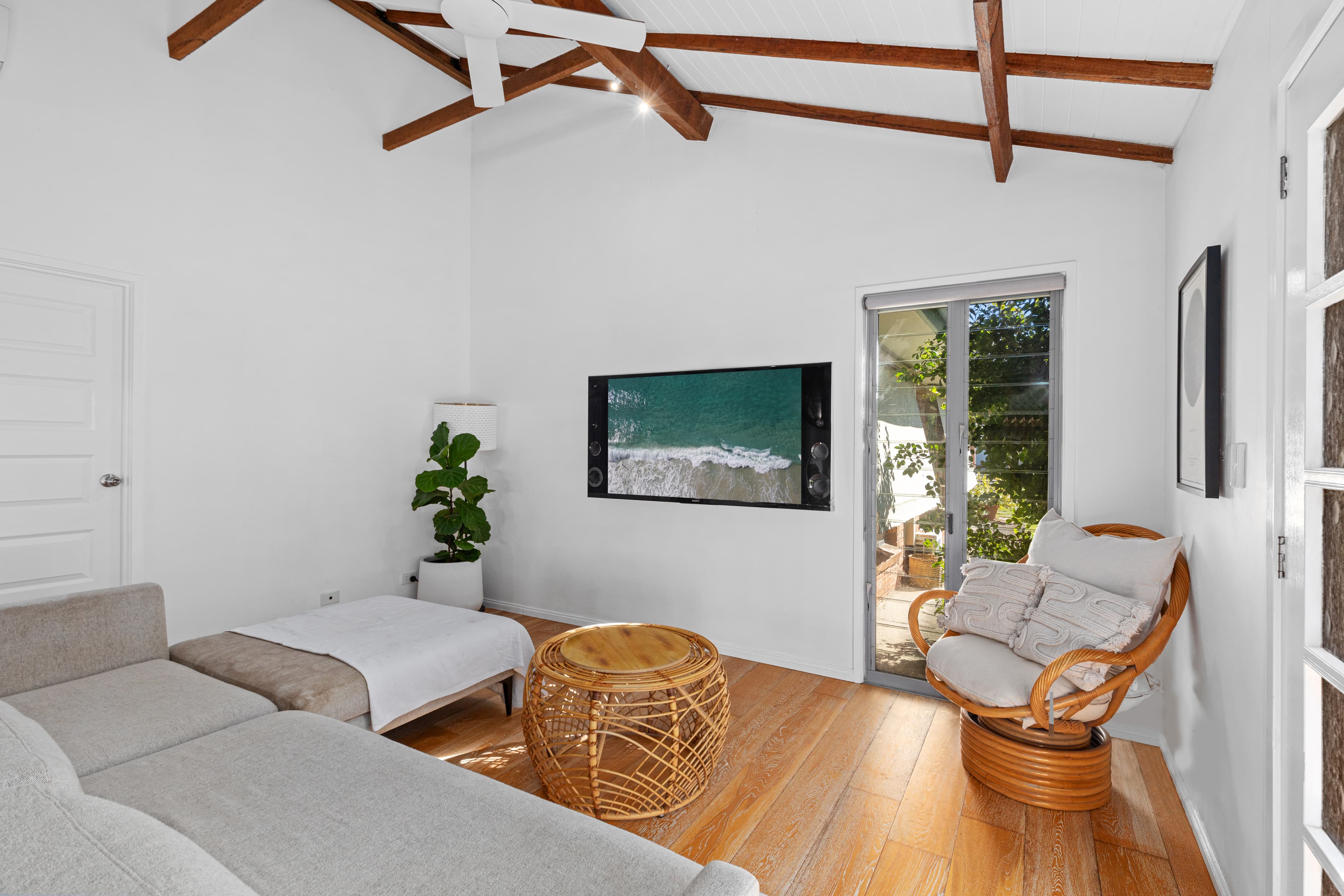 2/17 Timana Avenue, Mermaid Waters, Mermaid Waters - Thumbnail 6