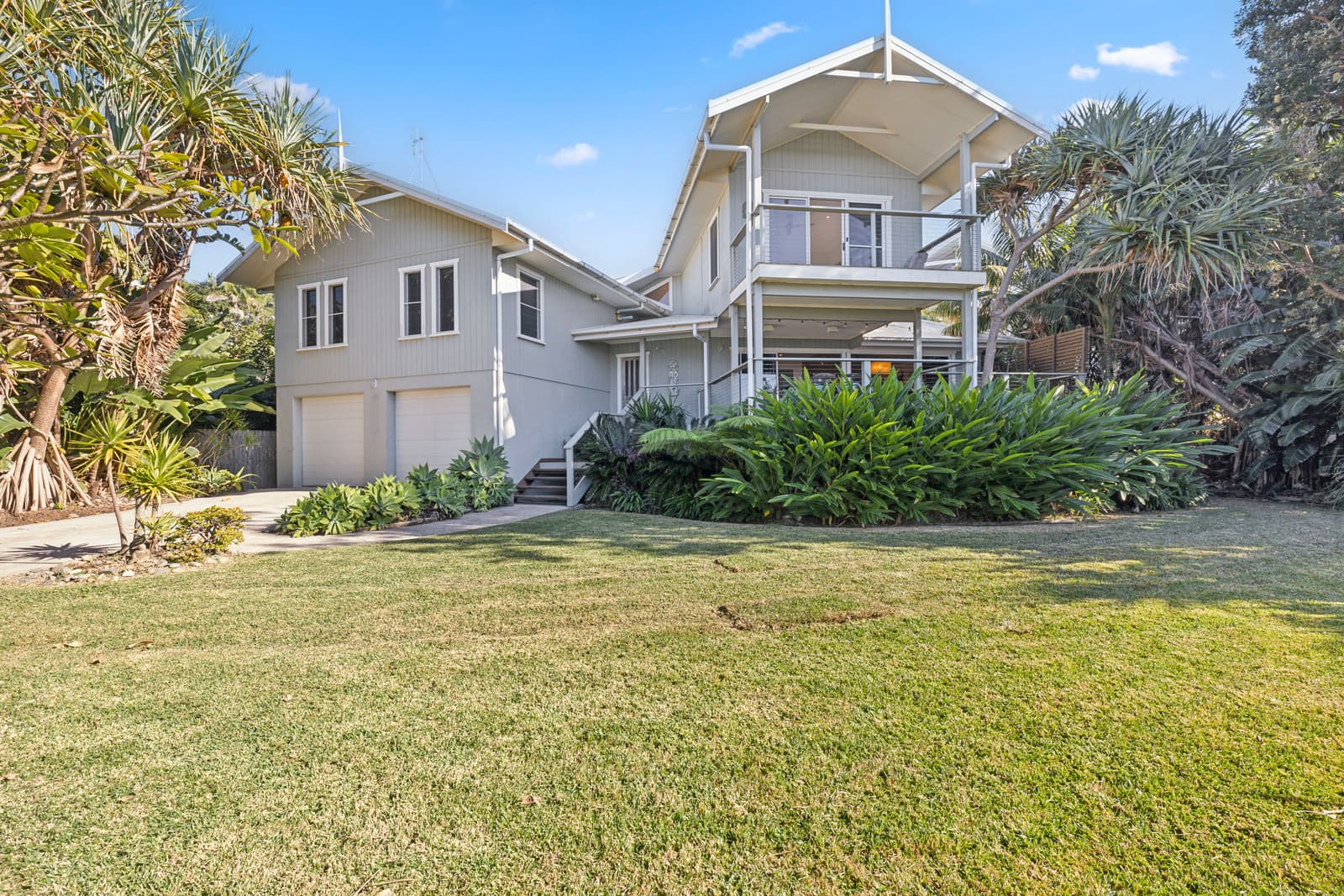 6 Emerald Avenue, Sapphire Beach, Sapphire Beach - Thumbnail 2