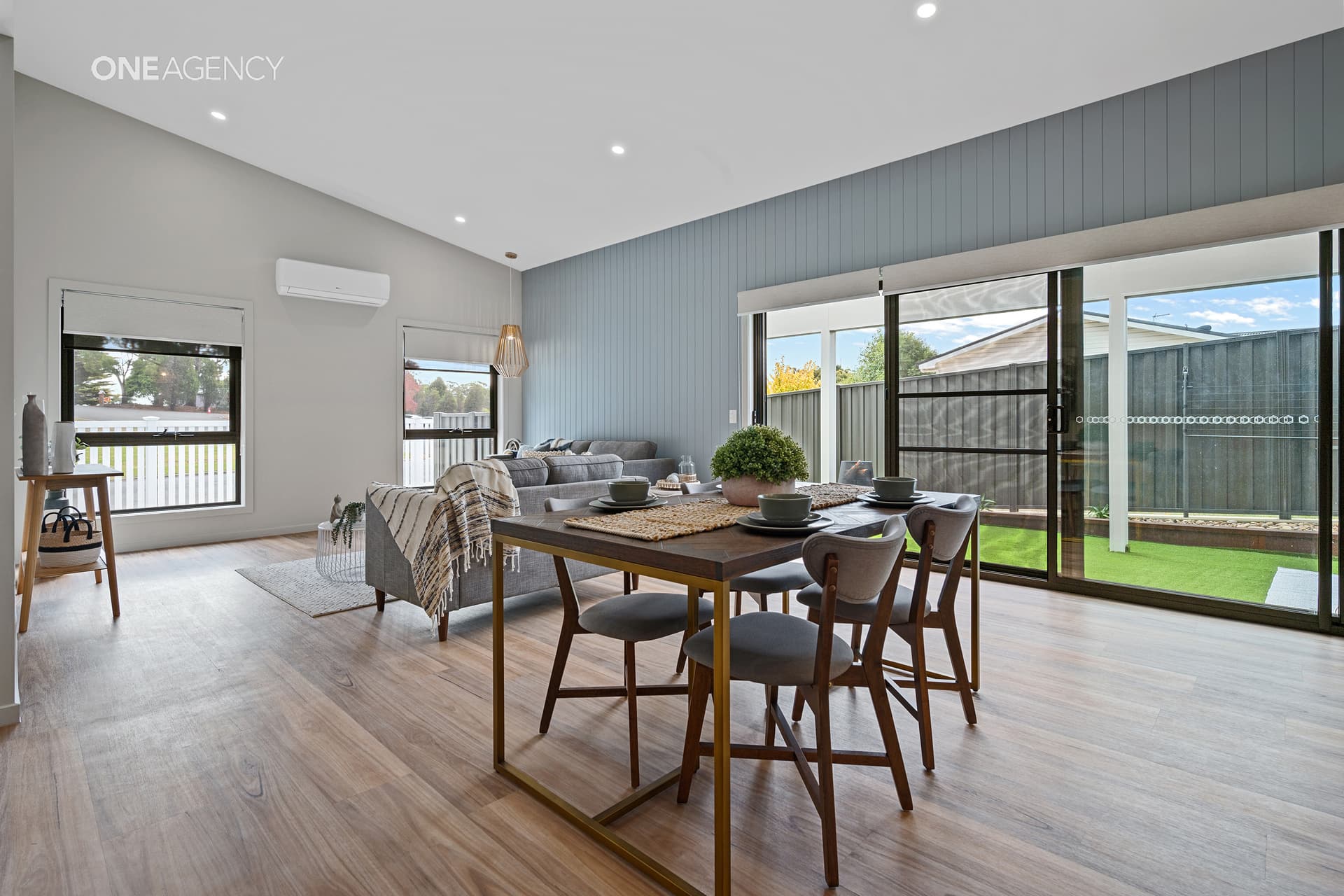 2/73 Lawrence Drive, Devonport, Devonport - Thumbnail 2