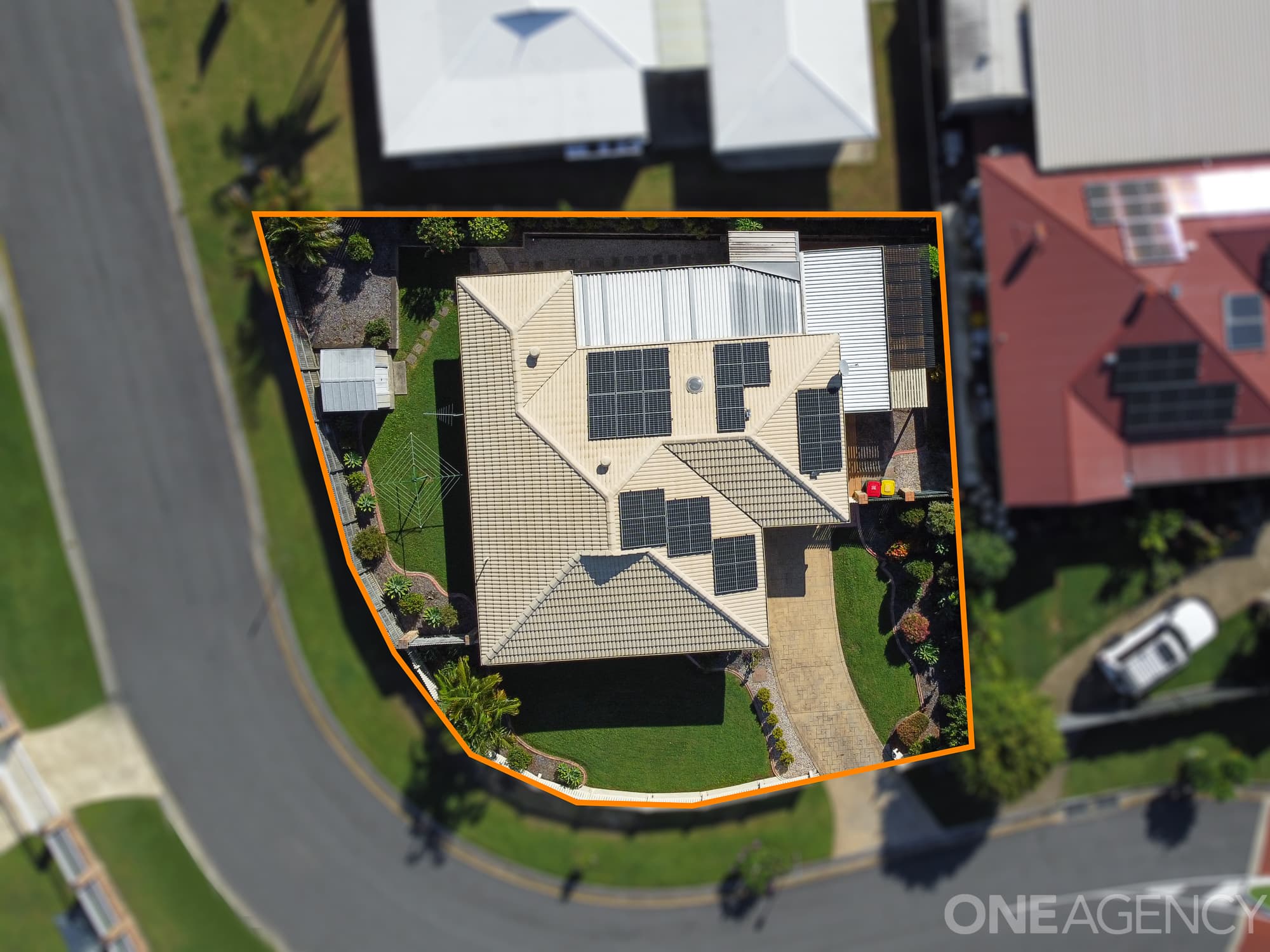 3 Lynanda Court, Rothwell, Rothwell - Thumbnail 2