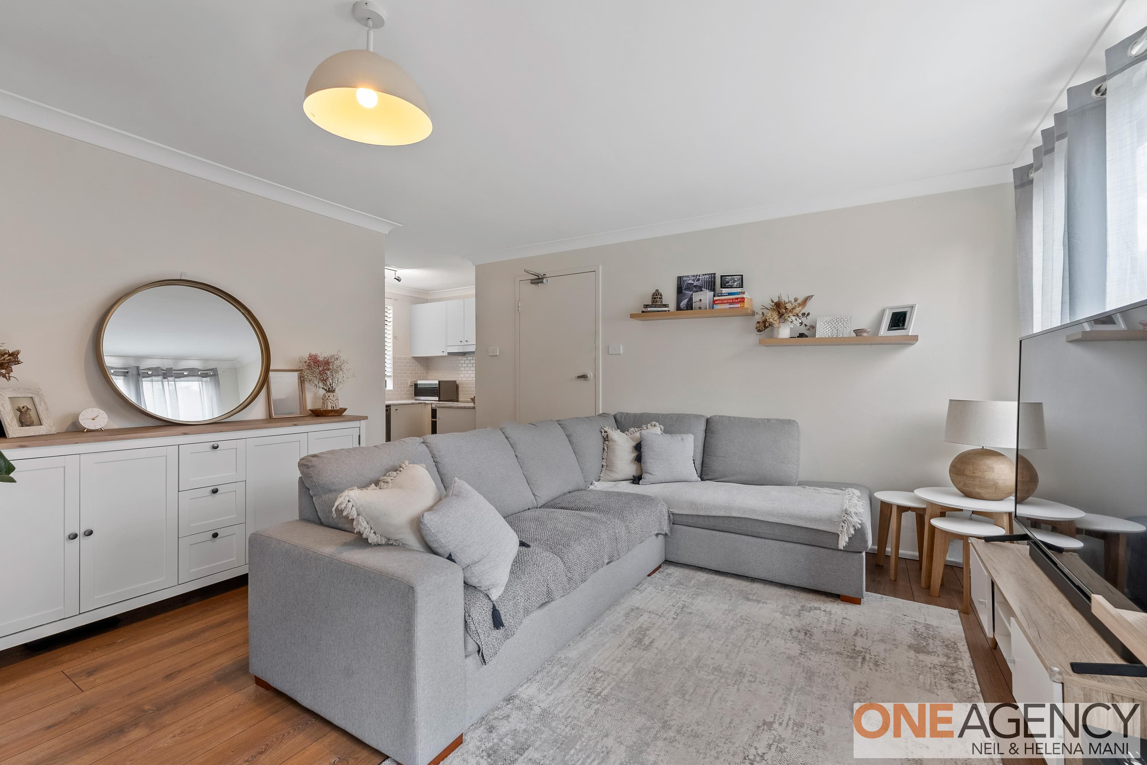 1/50 Frederick Street, Point Frederick, Point Frederick - Image 1