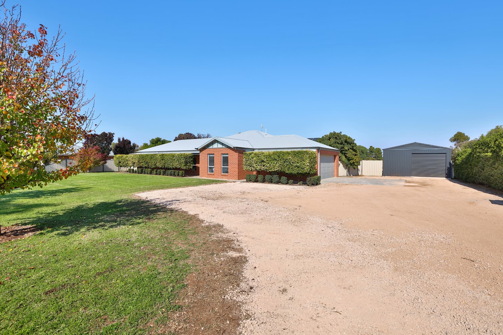 4 Clifton Hill Court, Birdwoodton, Birdwoodton - Thumbnail 2
