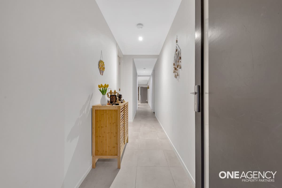 10 Lure Avenue, Point Cook, Point Cook - Thumbnail 3