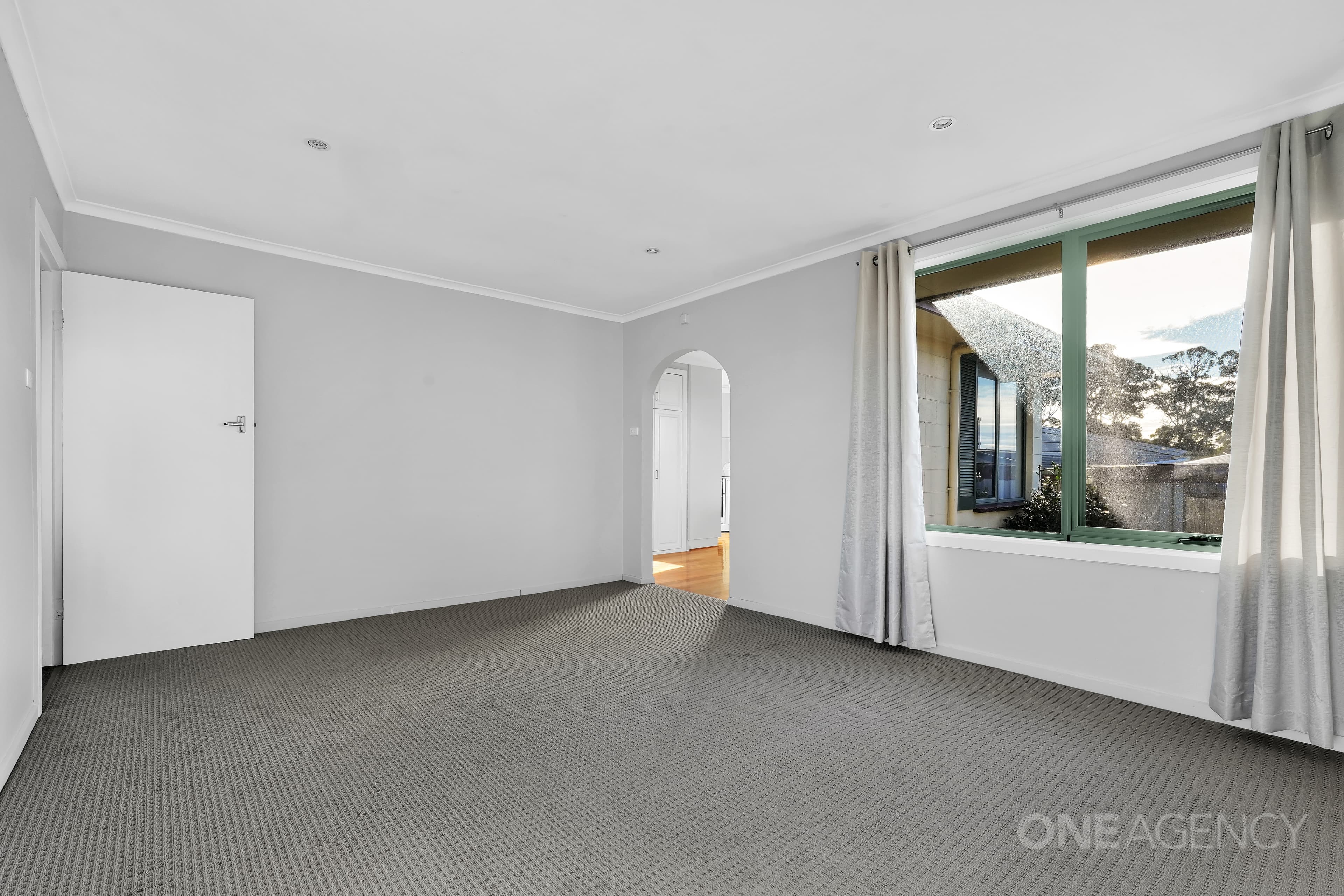 31 Flinders Drive, Somerset, Somerset - Thumbnail 7