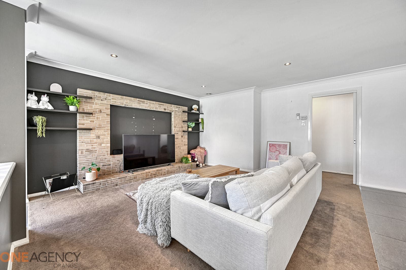 24 Robinson Court, Orange, Orange - Thumbnail 7