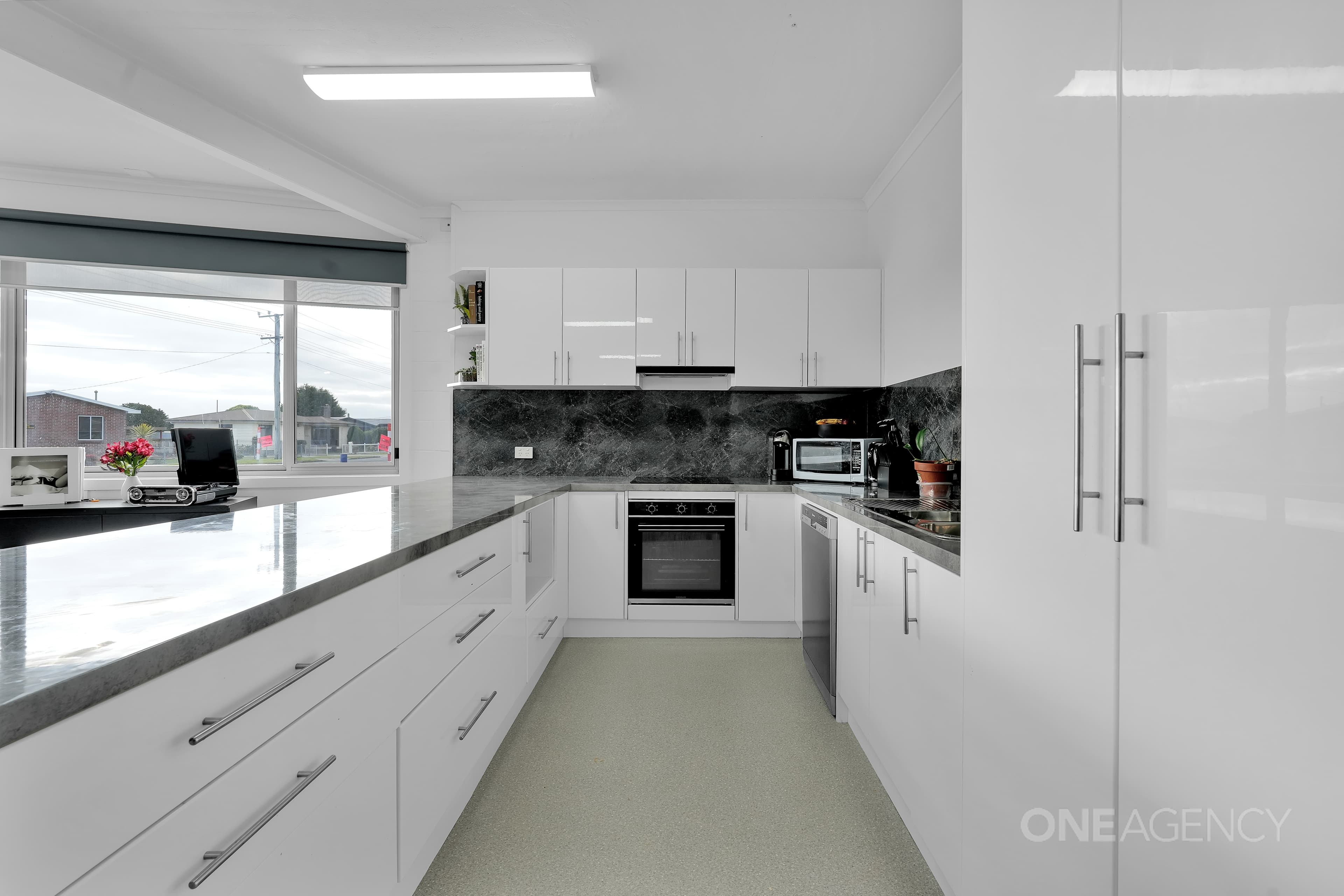 7 Lyons Street, Somerset, Somerset - Thumbnail 2