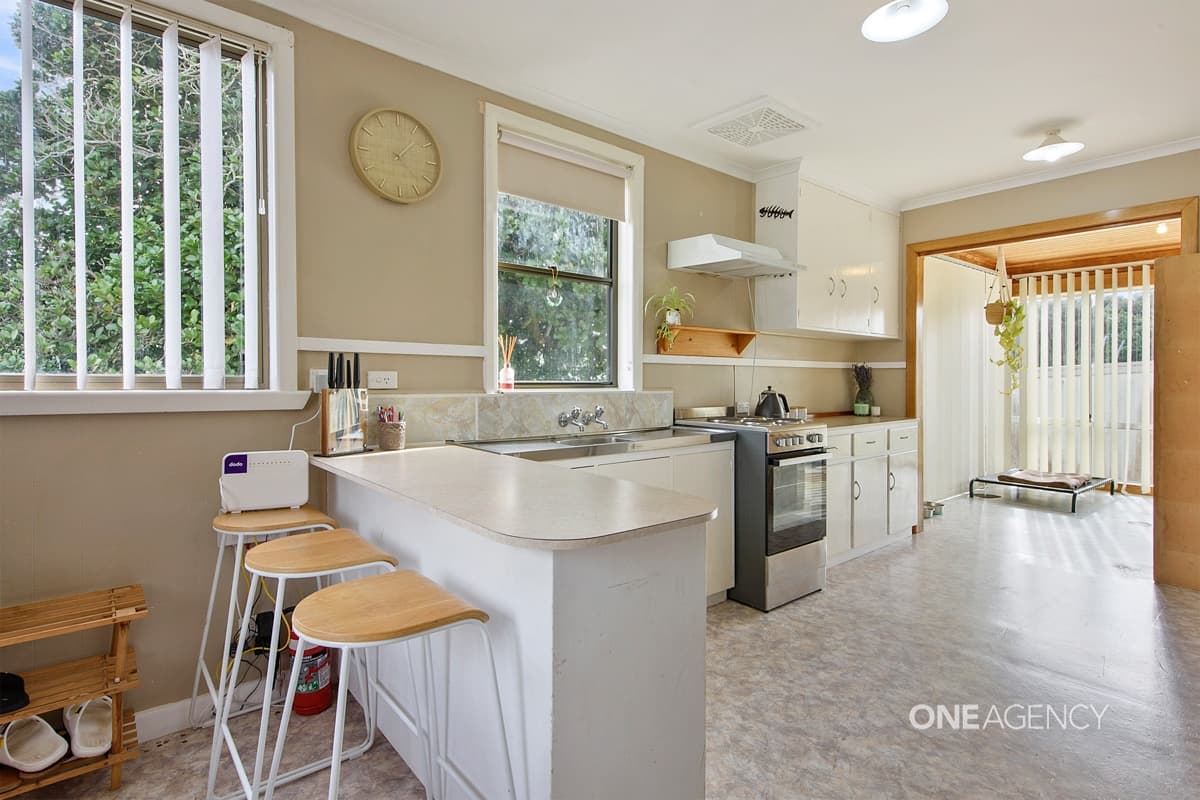 15 Rougemont Street, Stanley, Stanley - Thumbnail 4