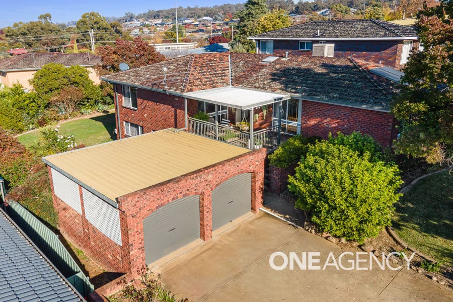 51 MERINDA Crescent, Kooringal, Kooringal - Thumbnail 2