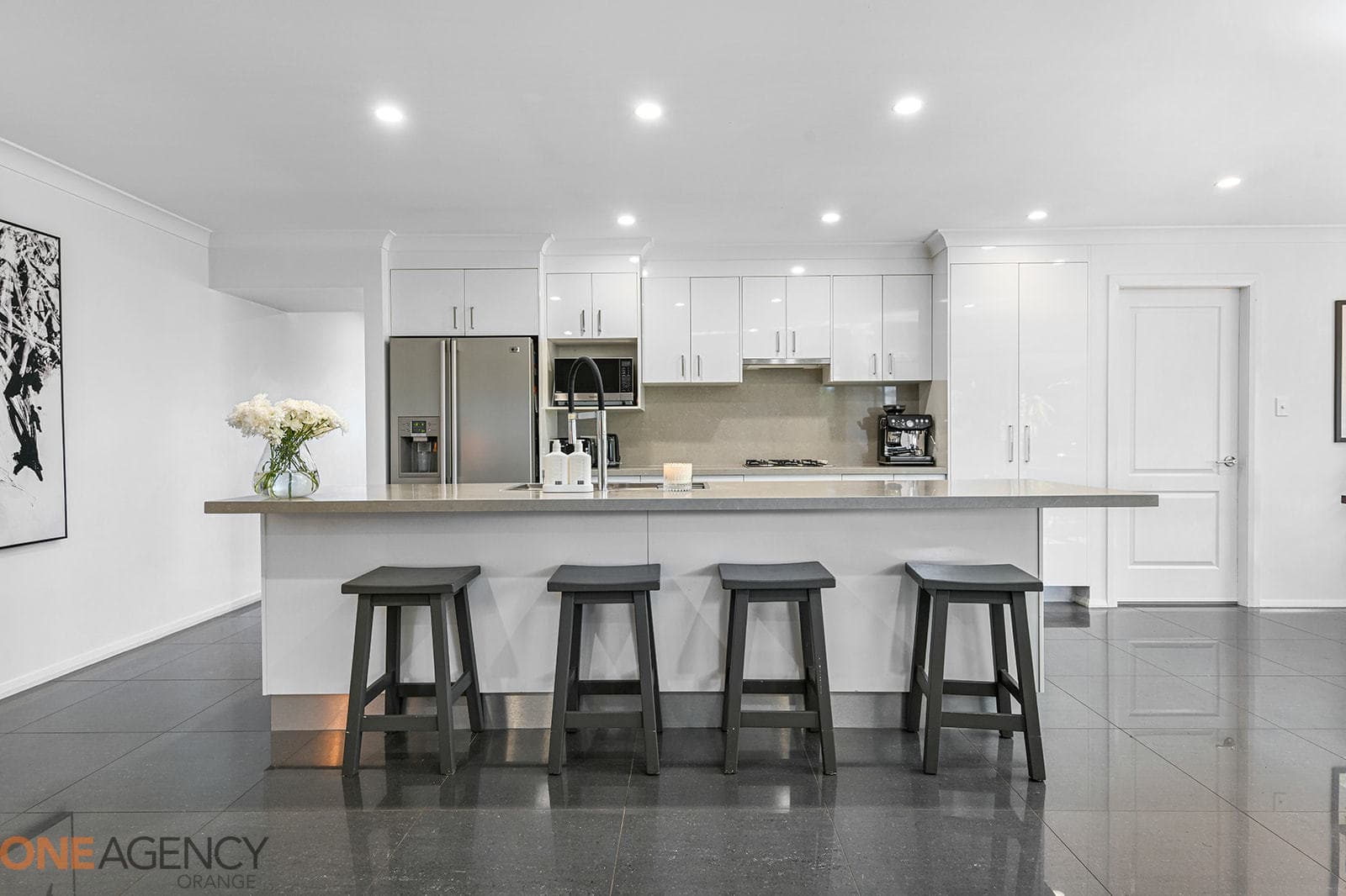 10 Robinson Court, Orange, Orange - Thumbnail 2