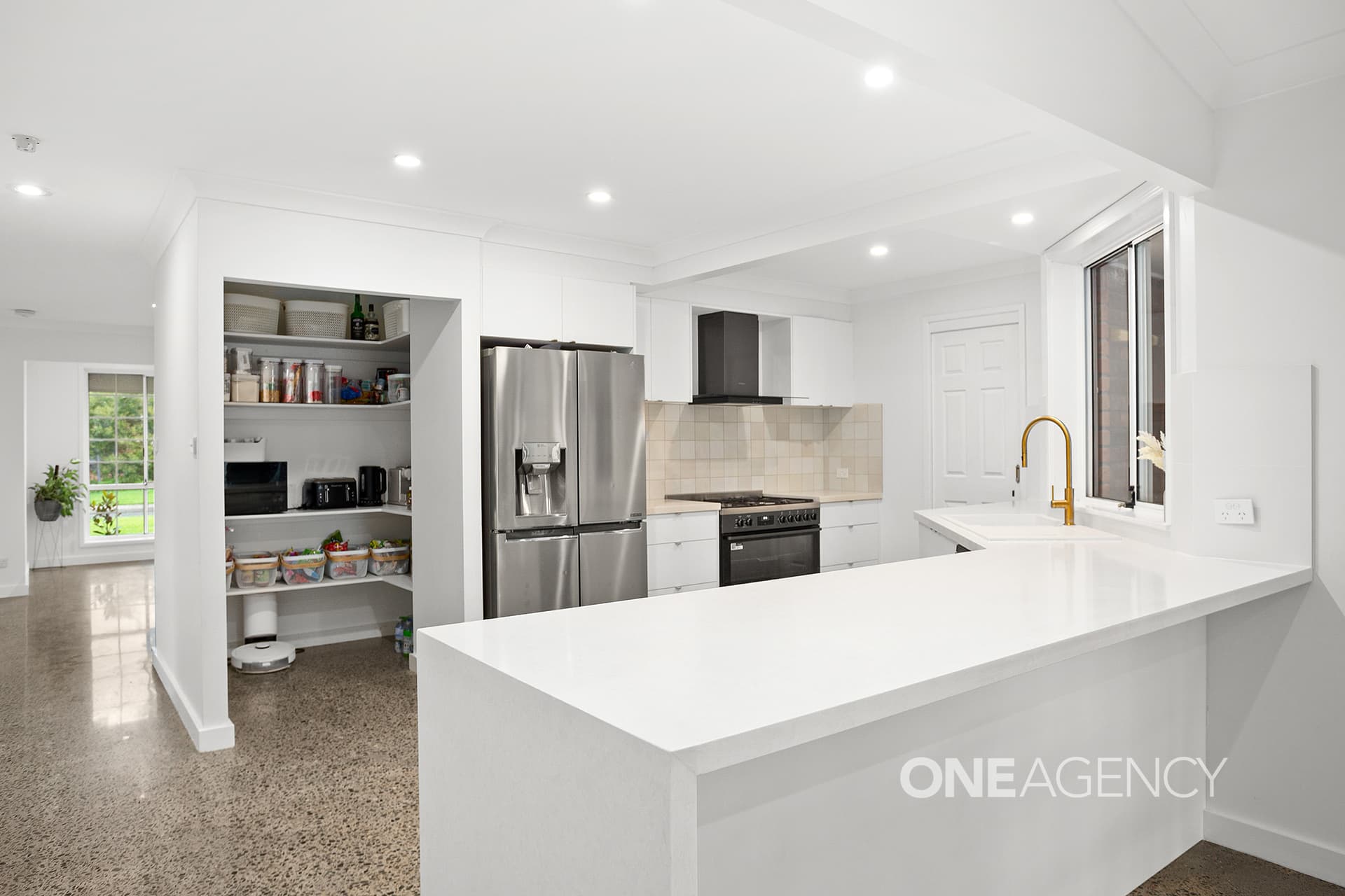 17 Amanda Place, Horsley, Horsley - Thumbnail 2