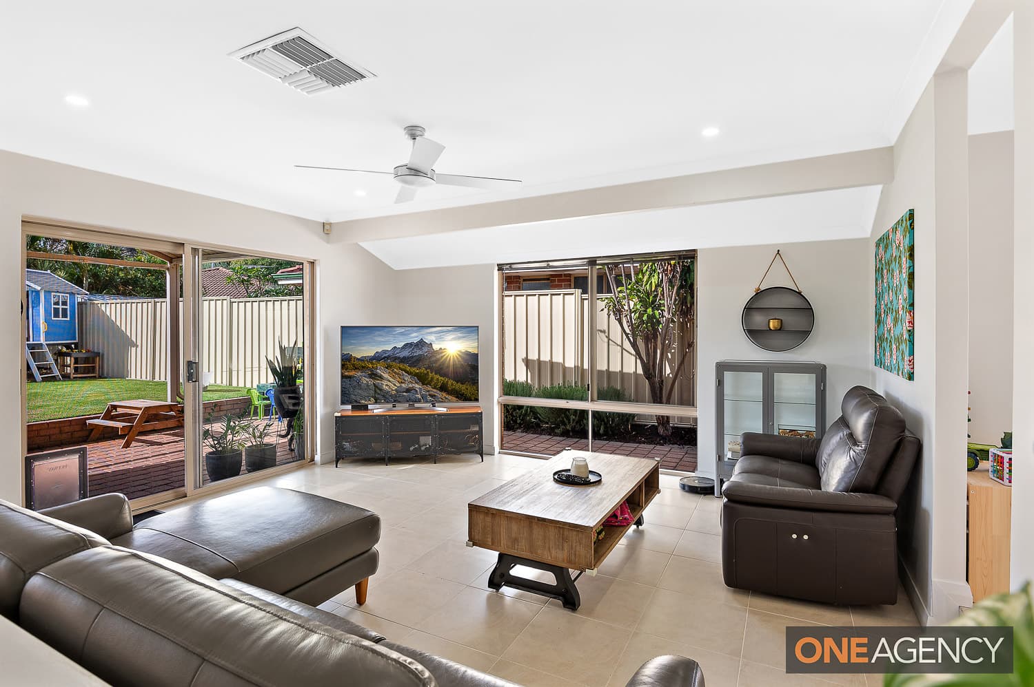 23 Fairfield Gardens, Canning Vale, Canning Vale - Thumbnail 3