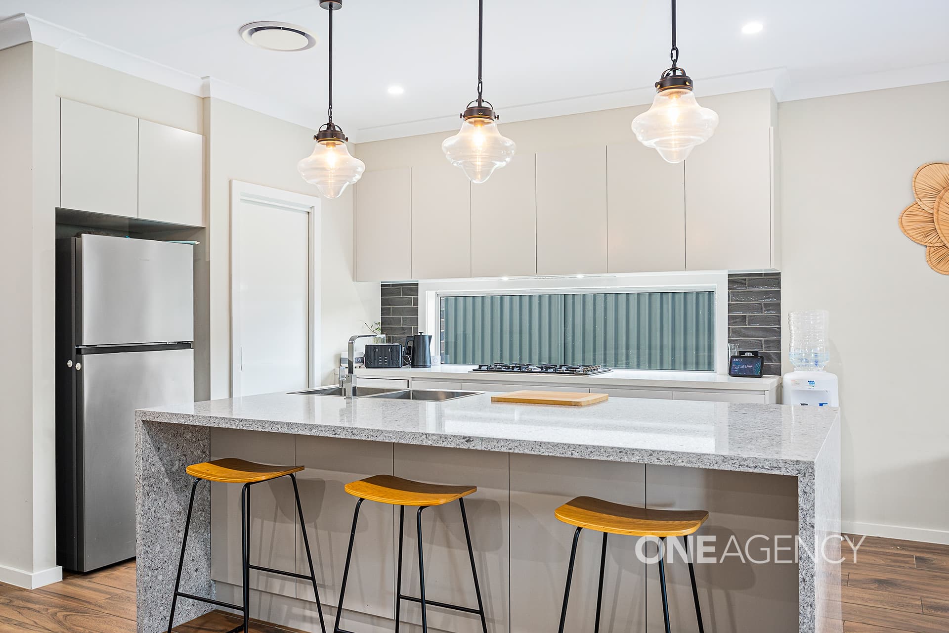 45 Oak Farm Road, Calderwood, Calderwood - Thumbnail 3