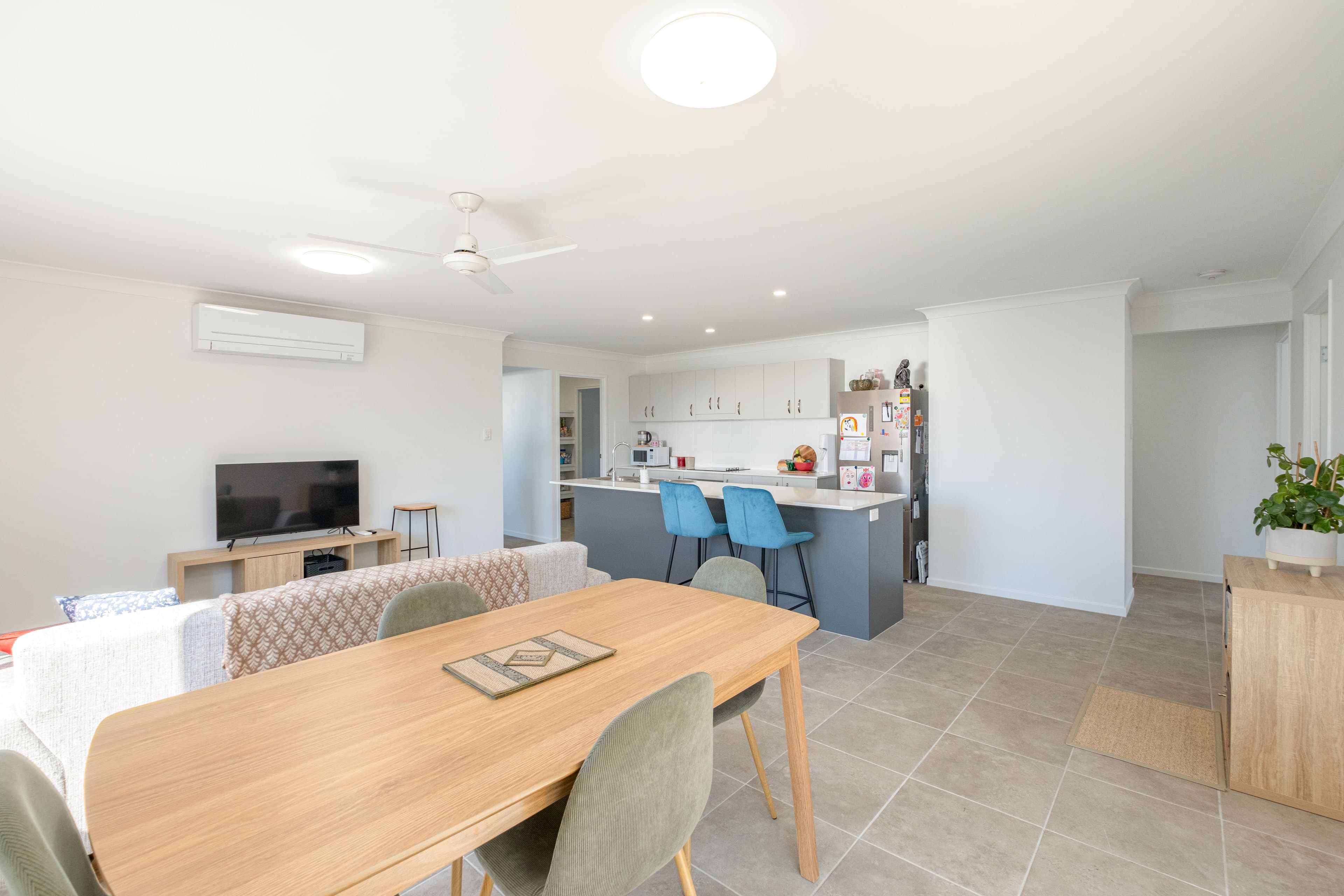 18 Balmoral Crescent, Southside, Southside - Thumbnail 2