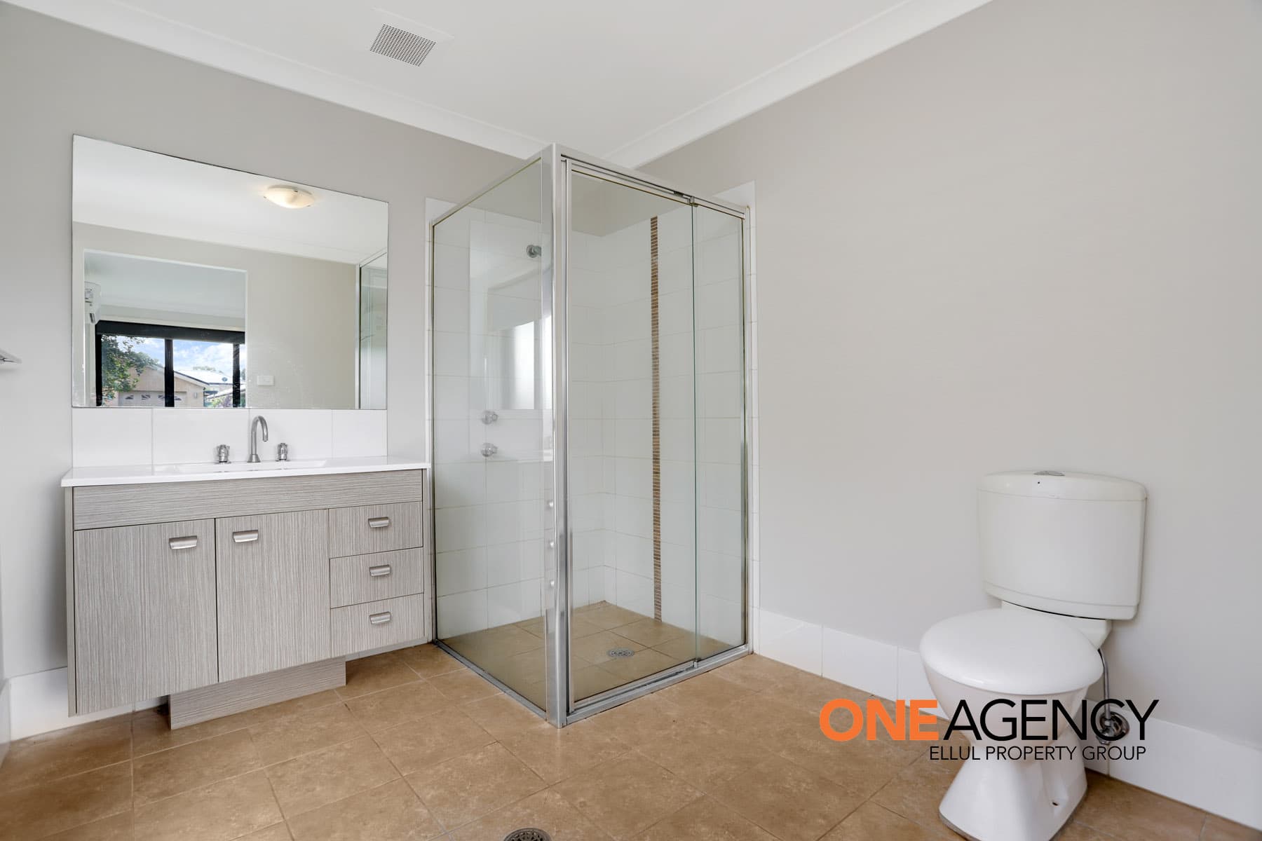 12 Rossini Drive, Hinchinbrook, Hinchinbrook - Thumbnail 4