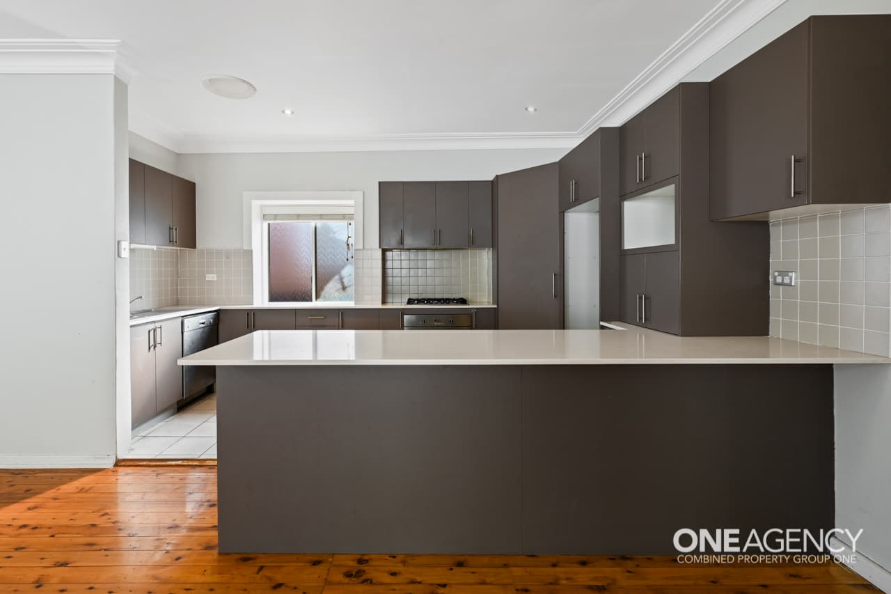 42 Vivienne Street, Kingsgrove, Kingsgrove - Thumbnail 2