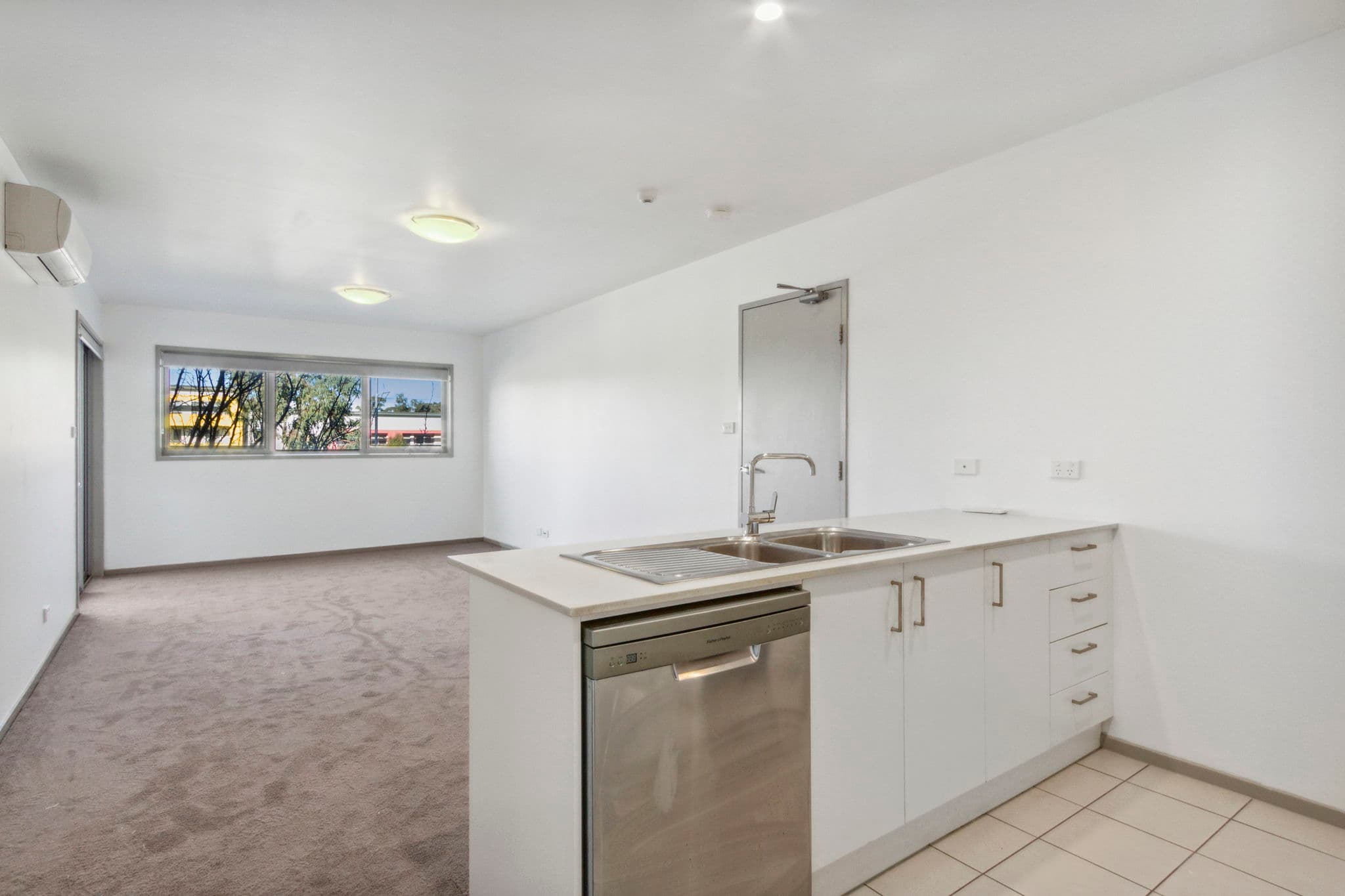53/41 Clare Burton Crescent, Franklin, Franklin - Thumbnail 3