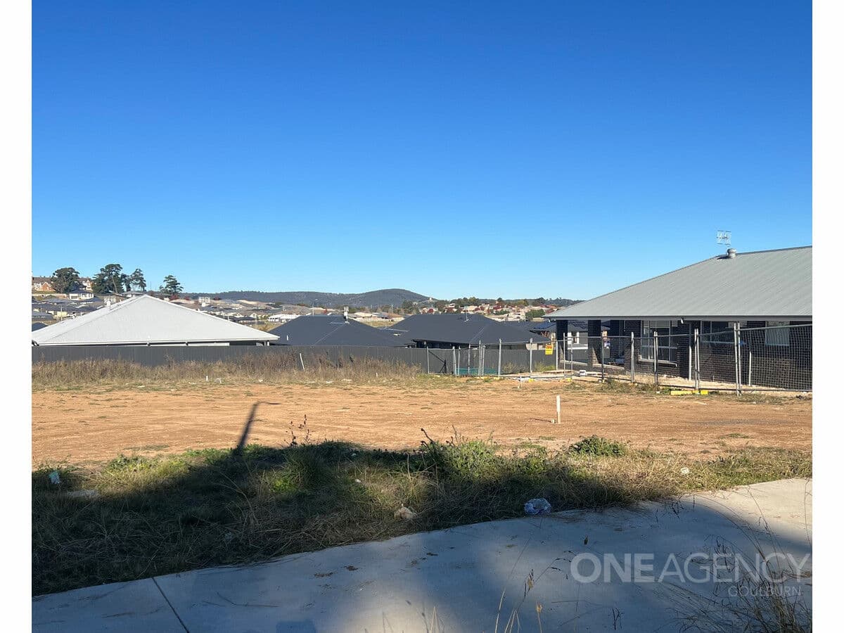 28 Brooklands Circuit, Goulburn, Goulburn - Thumbnail 3
