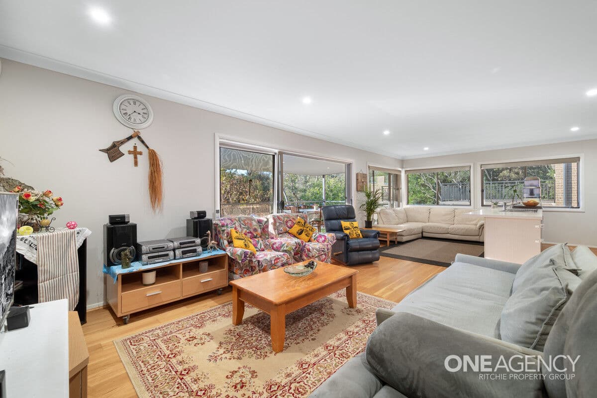 11 Sunridge Avenue, Hazelbrook, Hazelbrook - Thumbnail 5