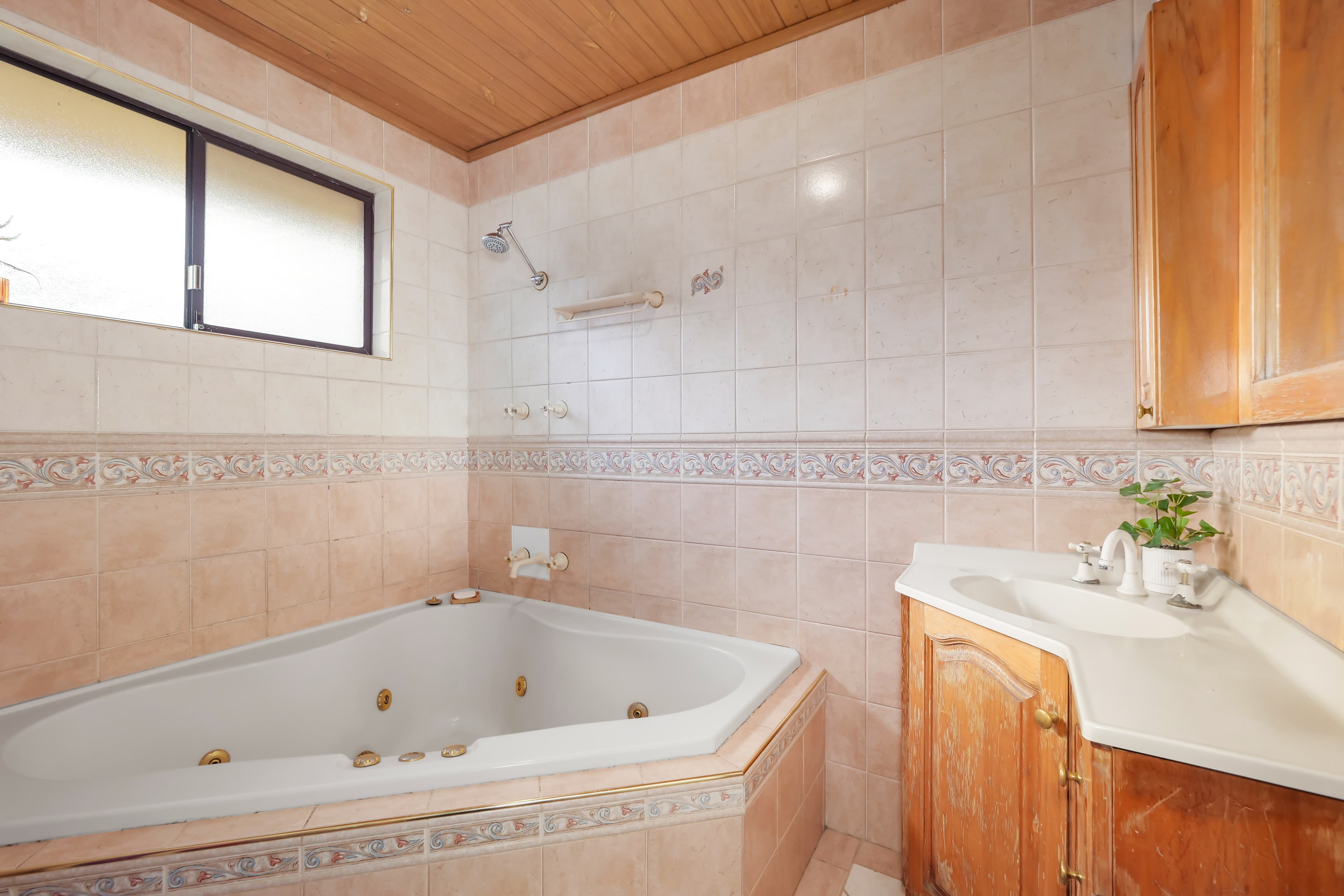 3 Adina Place, Bradbury, Bradbury - Thumbnail 5