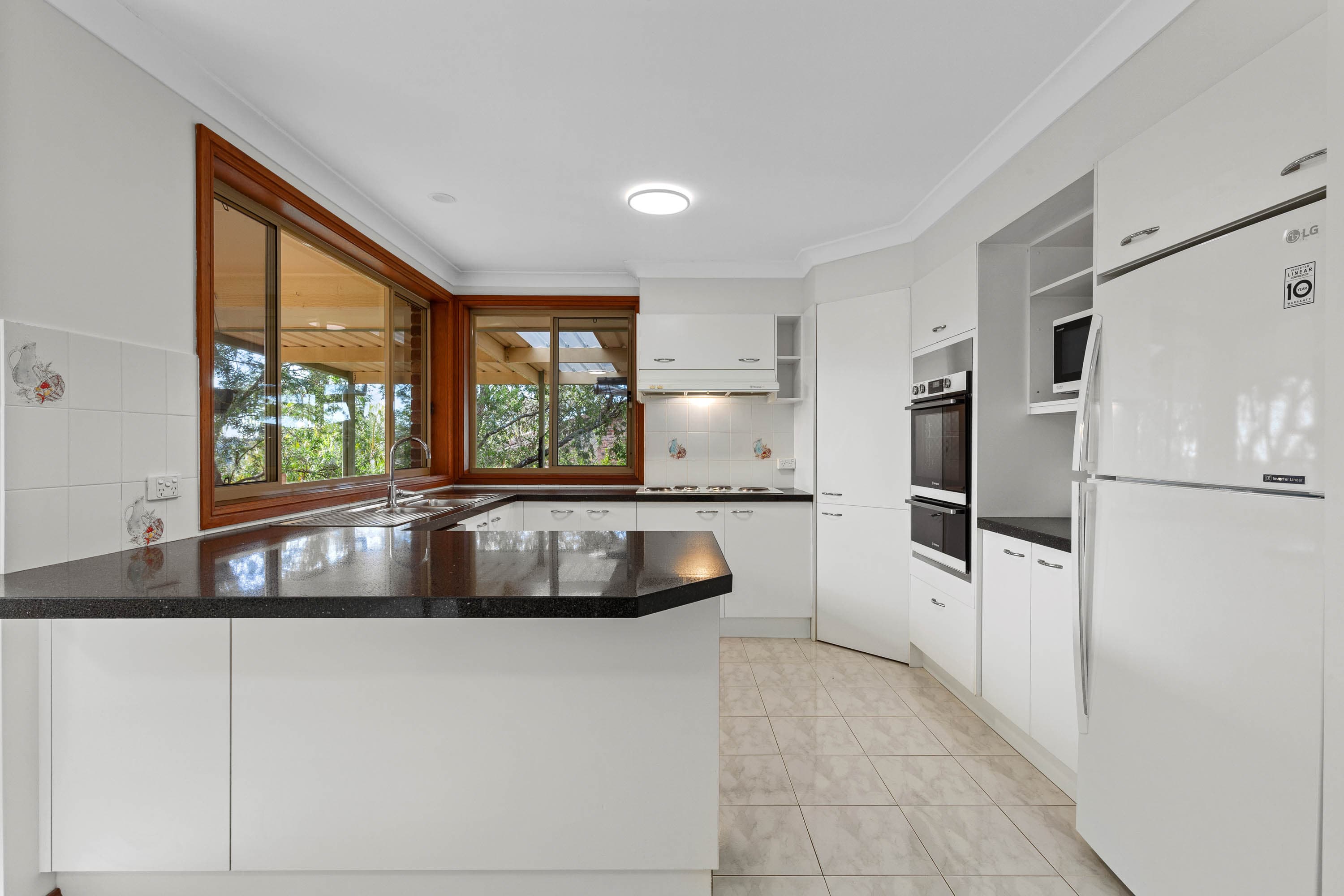22 Wardell Drive, Barden Ridge, Barden Ridge - Thumbnail 5