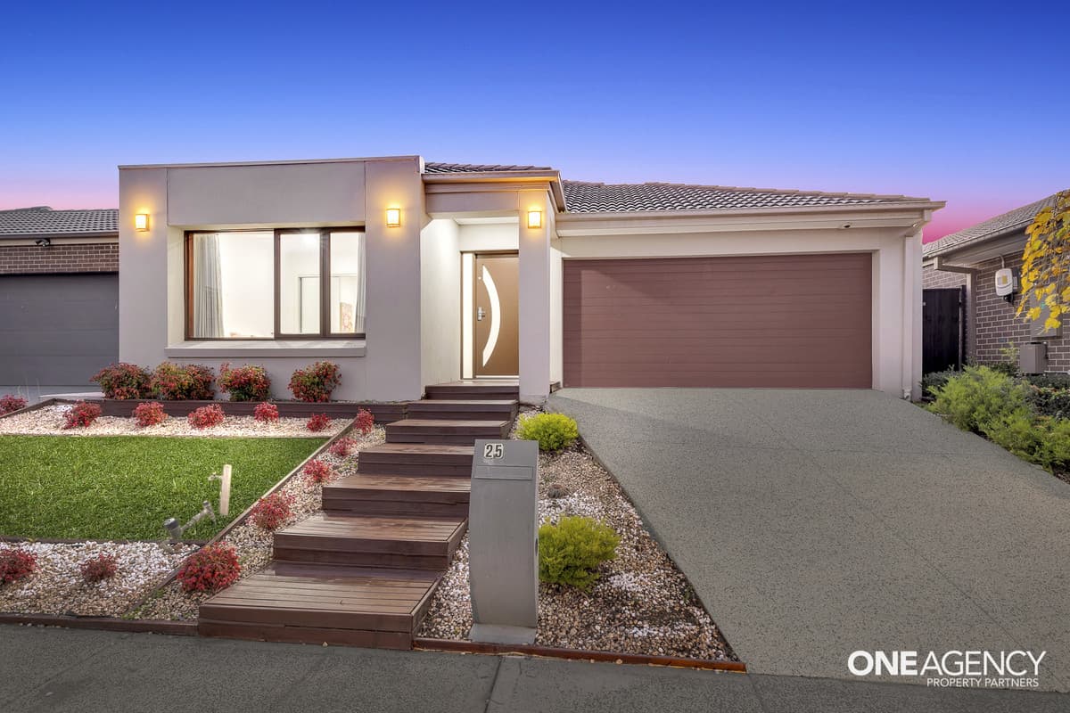 25 Tamborine Avenue, Point Cook, Point Cook - Thumbnail 2
