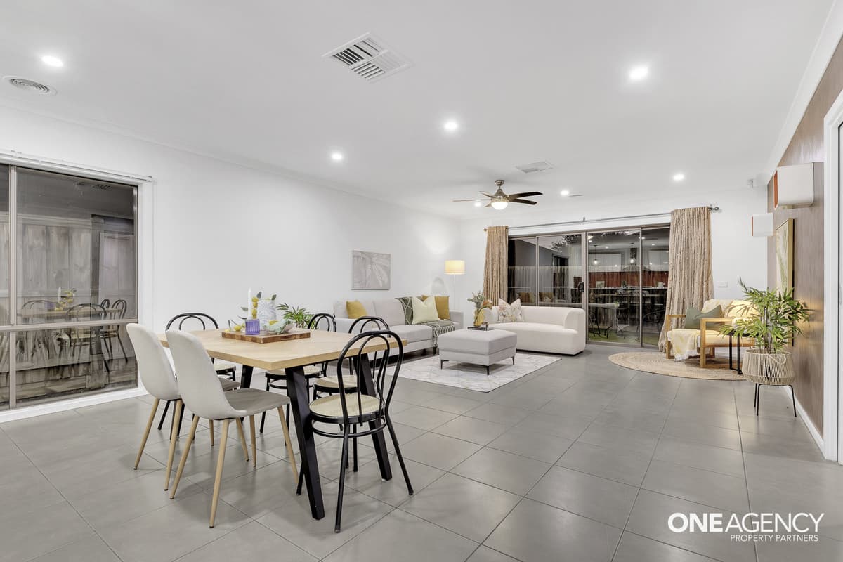 25 Tamborine Avenue, Point Cook, Point Cook - Thumbnail 5
