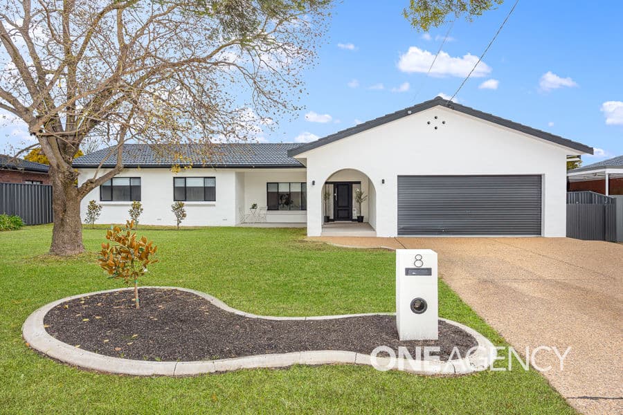 8 AVON Avenue, Lake Albert, Lake Albert - Image 1