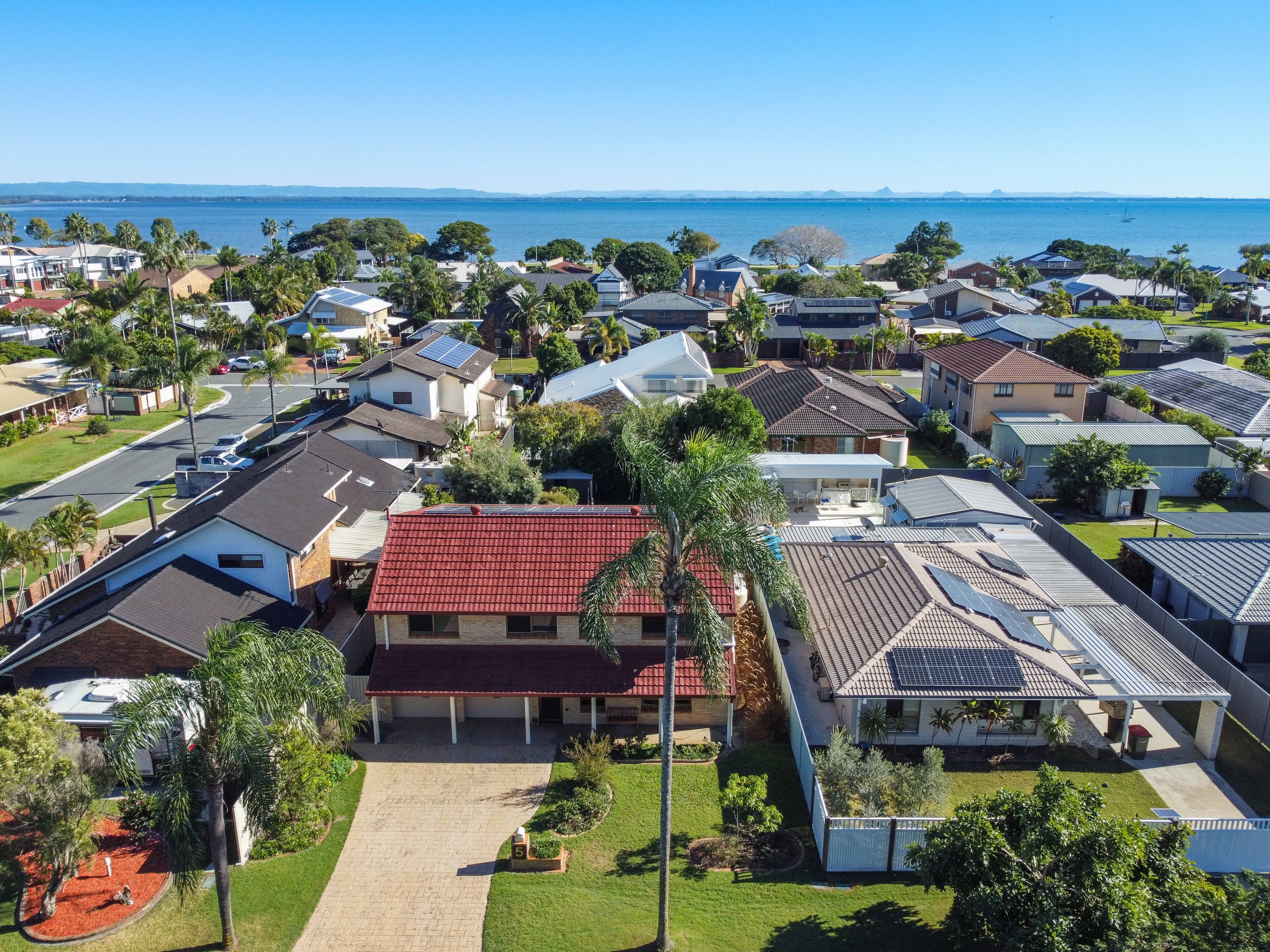 5 Oyster Point Esplanade, Newport, Newport - Image 1