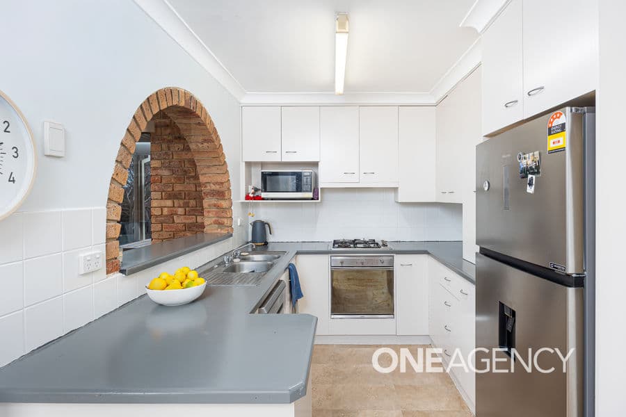 66 NIXON Crescent, Tolland, Tolland - Thumbnail 3