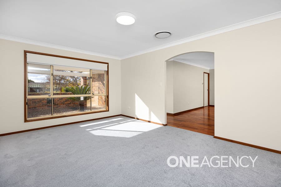 15 YUNGANA Place, Glenfield Park, Glenfield Park - Thumbnail 4
