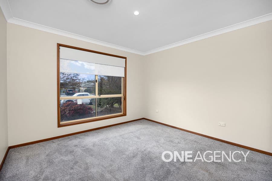15 YUNGANA Place, Glenfield Park, Glenfield Park - Thumbnail 5
