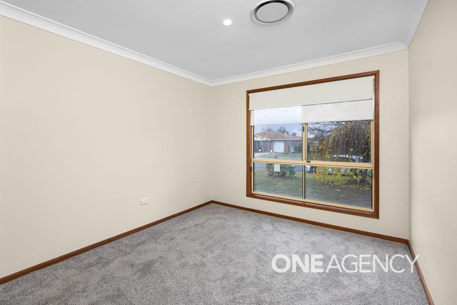 15 YUNGANA Place, Glenfield Park, Glenfield Park - Thumbnail 6
