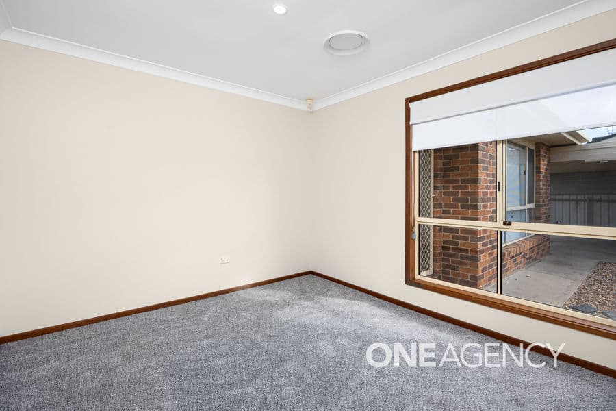 15 YUNGANA Place, Glenfield Park, Glenfield Park - Thumbnail 7