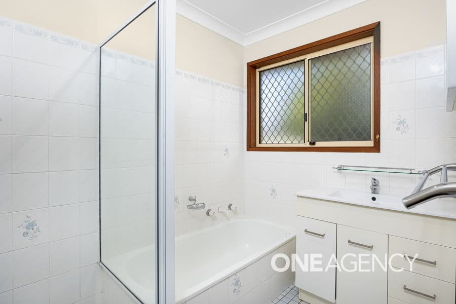 15 YUNGANA Place, Glenfield Park, Glenfield Park - Thumbnail 8