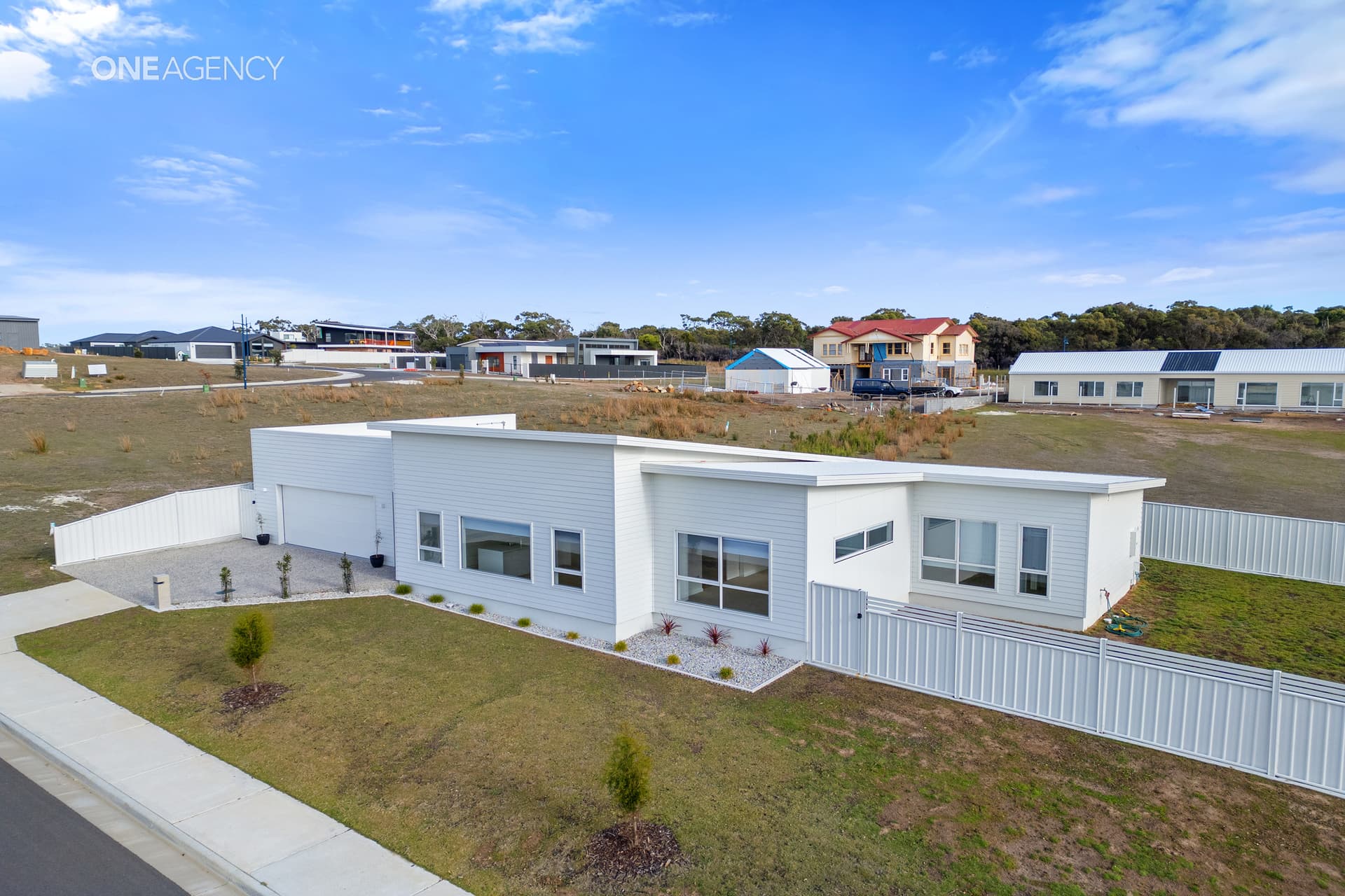 42 Chardonnay Drive, Hawley Beach, Hawley Beach - Thumbnail 2