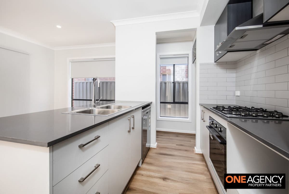 15 Oakham Drive, Harkness, Harkness - Thumbnail 2