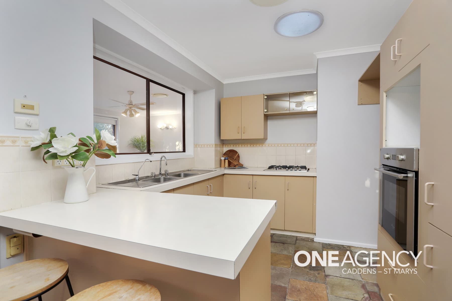 8 Elouera Court, Claremont Meadows, Claremont Meadows - Thumbnail 2