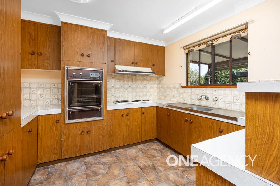 18 OLEANDER Crescent, Lake Albert, Lake Albert - Thumbnail 4