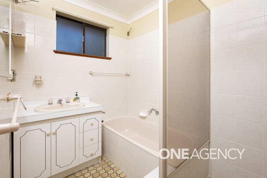 18 OLEANDER Crescent, Lake Albert, Lake Albert - Thumbnail 6
