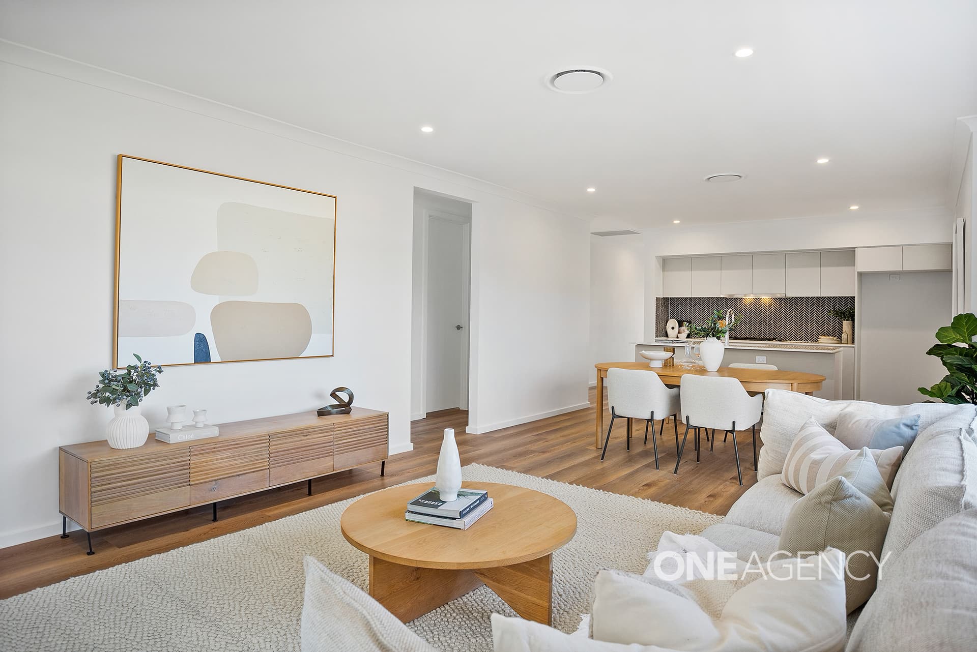 62 Bristlebird Drive, Calderwood, Calderwood - Thumbnail 2