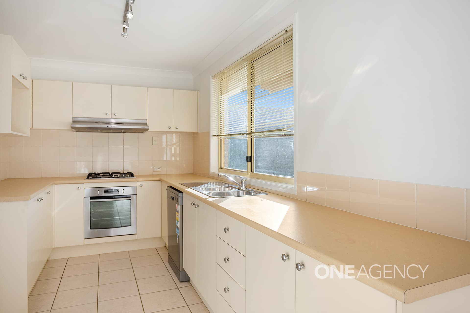 54 Timms Place, Horsley, Horsley - Thumbnail 3