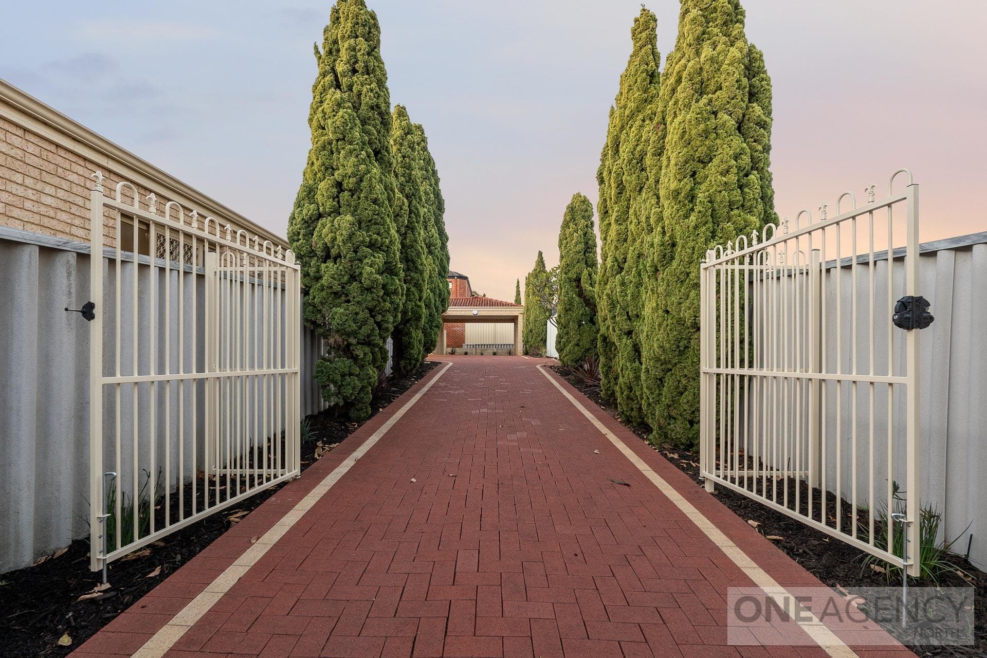2/158 Hillsborough Drive, Nollamara, Nollamara - Image 1