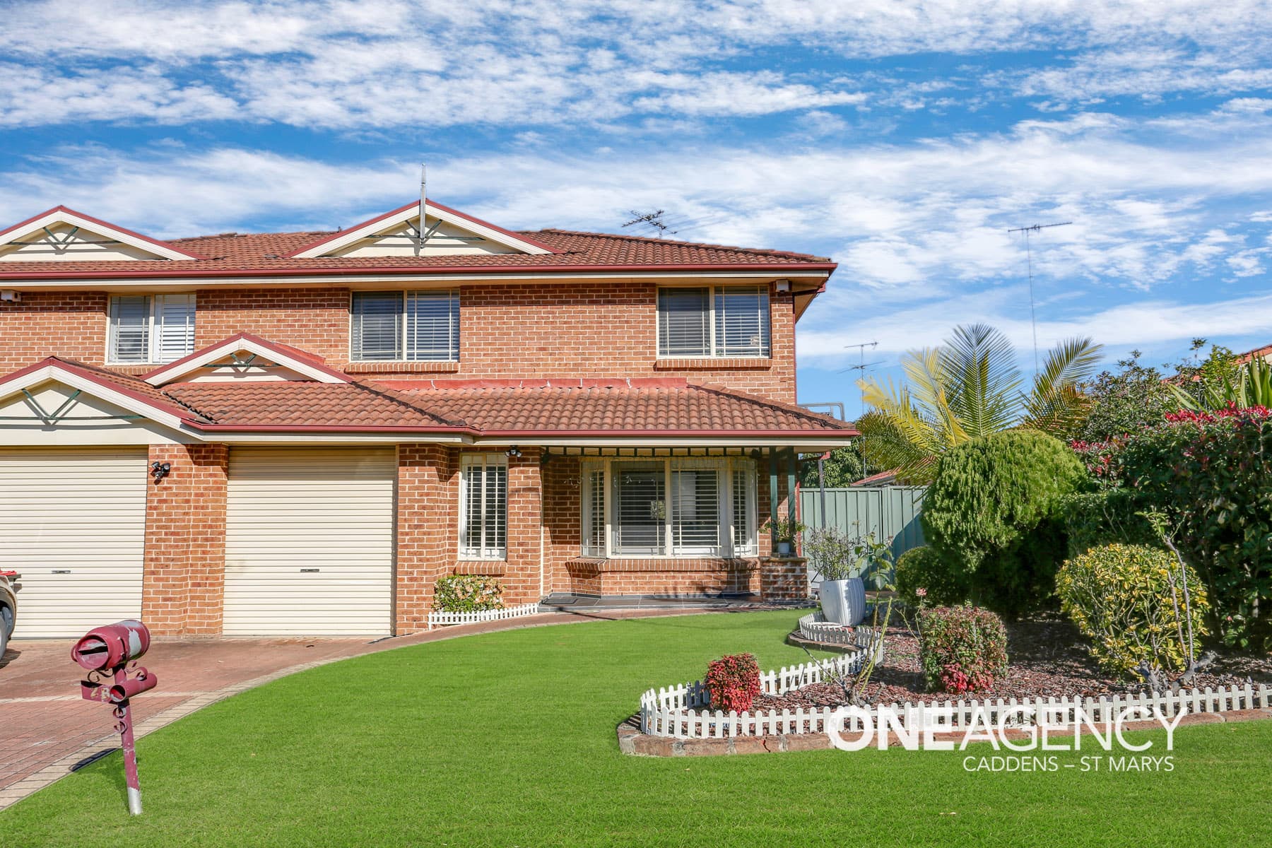 2B Giles Close, Glenmore Park, Glenmore Park - Image 1