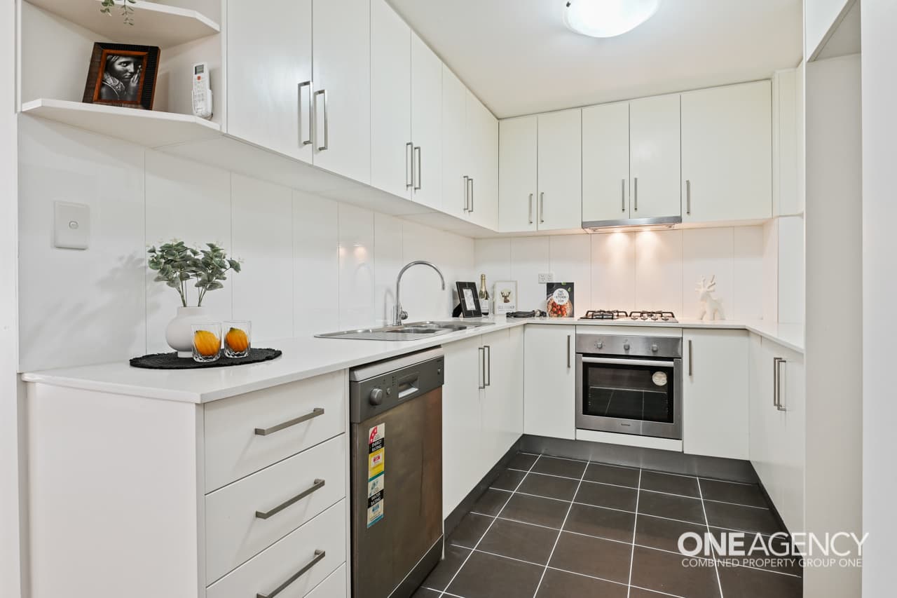 10/7 - 11 Hogben Street, Kogarah, Kogarah - Thumbnail 3