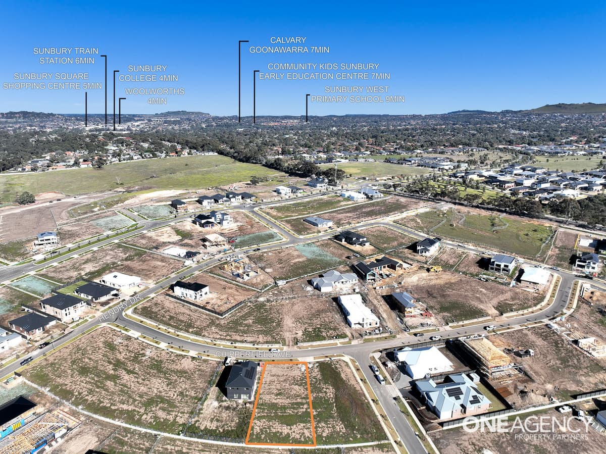 17 Chipperfield Avenue, Sunbury, Sunbury - Thumbnail 4