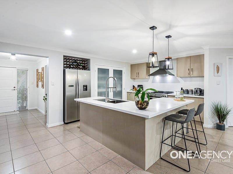 8 Cobbin Cct, Redbank Plains, Redbank Plains - Thumbnail 3